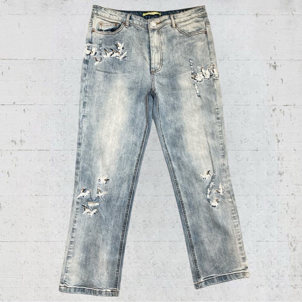 Gianni Bini Straight Leg Stonewash Distressed Embroidered Bird Jeans Size L Boho